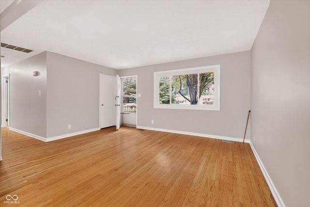 10207 Carrollton Avenue, Carmel, IN 46280