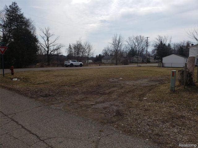 00 SLOAN Heights, Grand Blanc, MI 48507