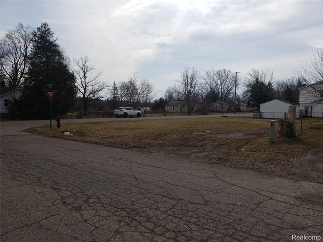 00 SLOAN Heights, Grand Blanc, MI 48507