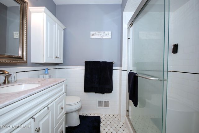 19 Haverford Court 4, Freehold, NJ 07728