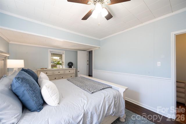 206 Bates Avenue, Cherryville, NC 28021