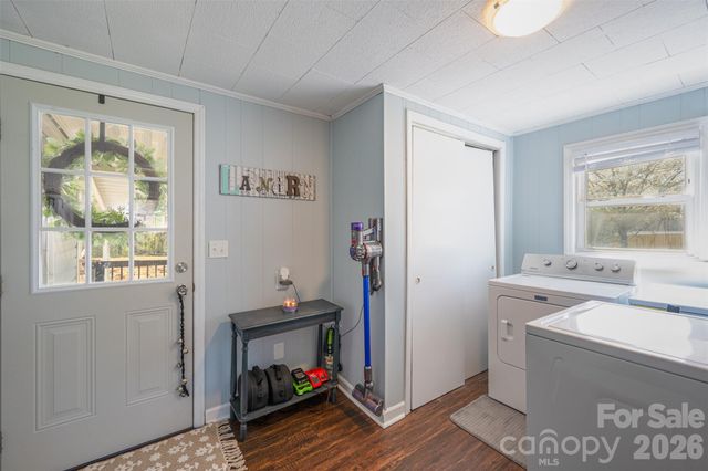 206 Bates Avenue, Cherryville, NC 28021