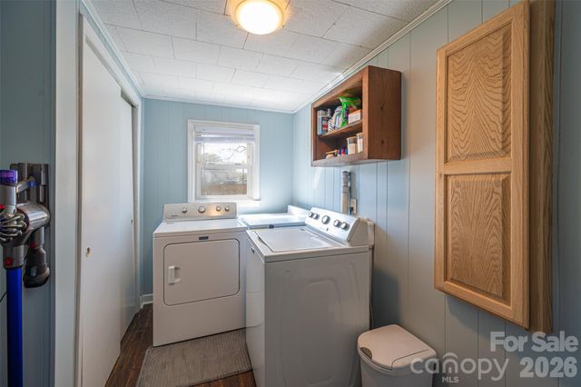 206 Bates Avenue, Cherryville, NC 28021