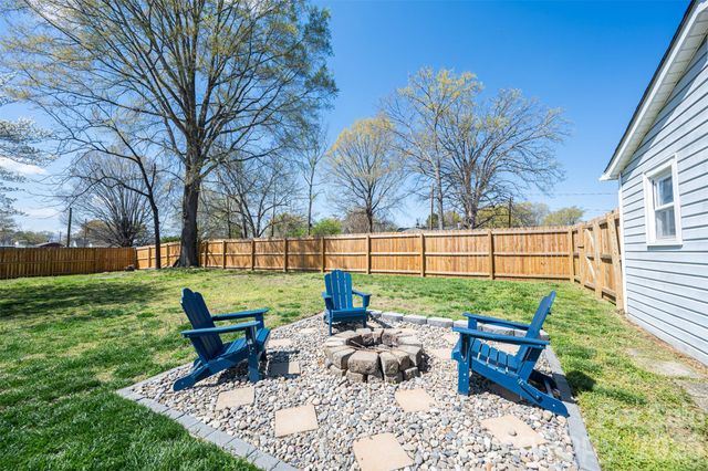 206 Bates Avenue, Cherryville, NC 28021