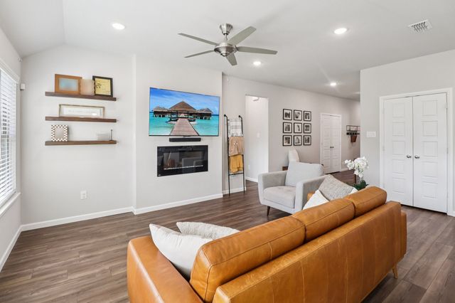 4314 Lombardy Drive, Venus, TX 76084