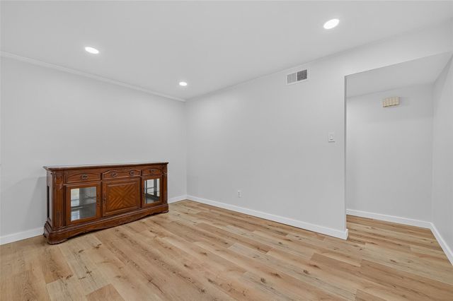 12633 Memorial Drive 216, Houston, TX 77024