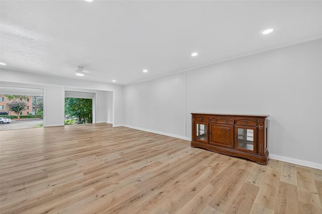 12633 Memorial Drive 216, Houston, TX 77024