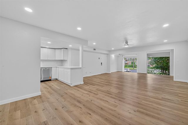 12633 Memorial Drive 216, Houston, TX 77024