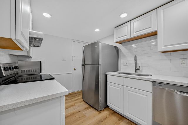 12633 Memorial Drive 216, Houston, TX 77024