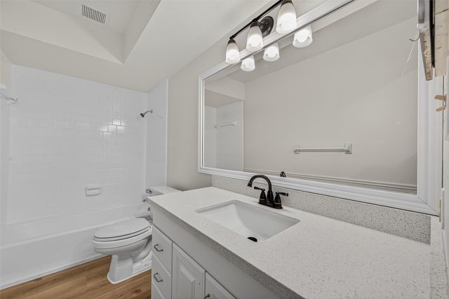 12633 Memorial Drive 216, Houston, TX 77024