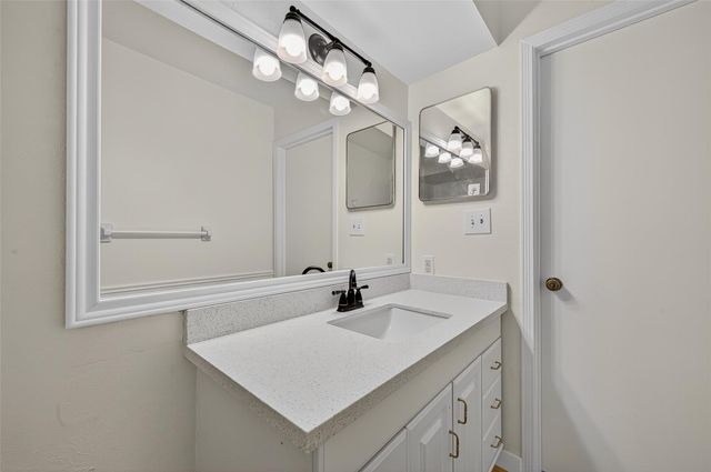 12633 Memorial Drive 216, Houston, TX 77024