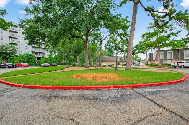 12633 Memorial Drive 216, Houston, TX 77024