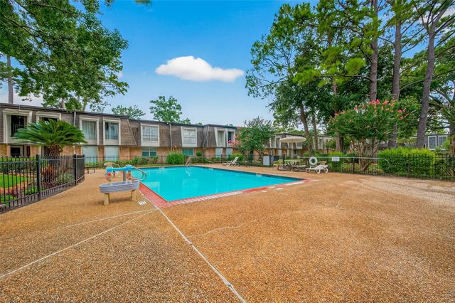 12633 Memorial Drive 216, Houston, TX 77024