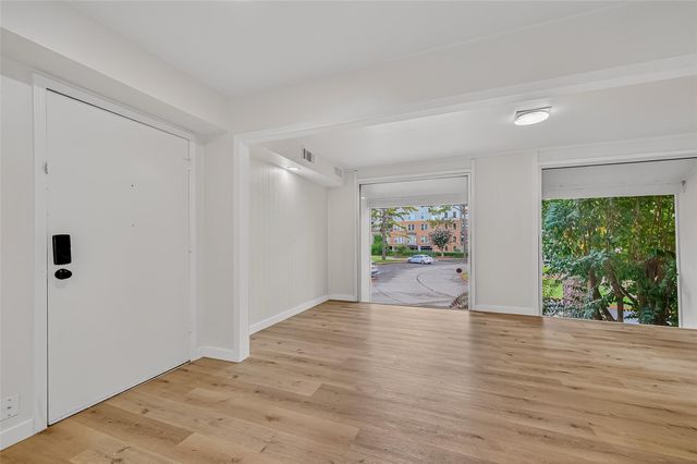 12633 Memorial Drive 216, Houston, TX 77024