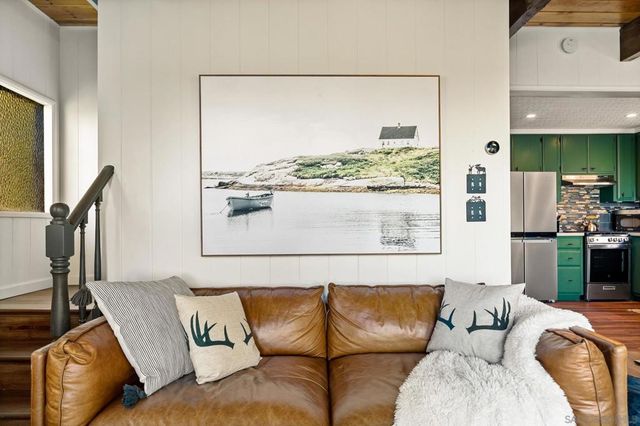 720 Buckingham Sq, Lake Arrowhead, CA 92352