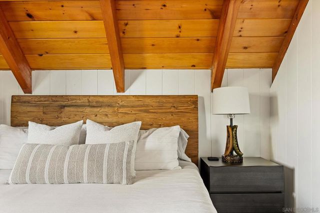 720 Buckingham Sq, Lake Arrowhead, CA 92352