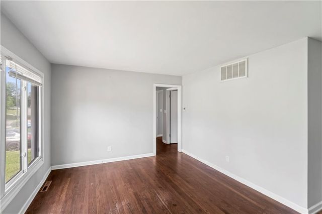 6106 E 147th Terrace, Grandview, MO 64030