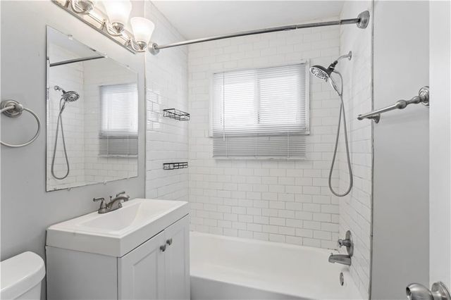 6106 E 147th Terrace, Grandview, MO 64030