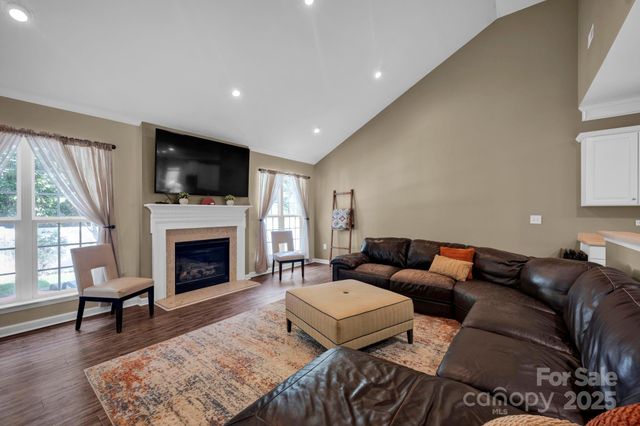 121 Ivy Creek Lane, Mooresville, NC 28115