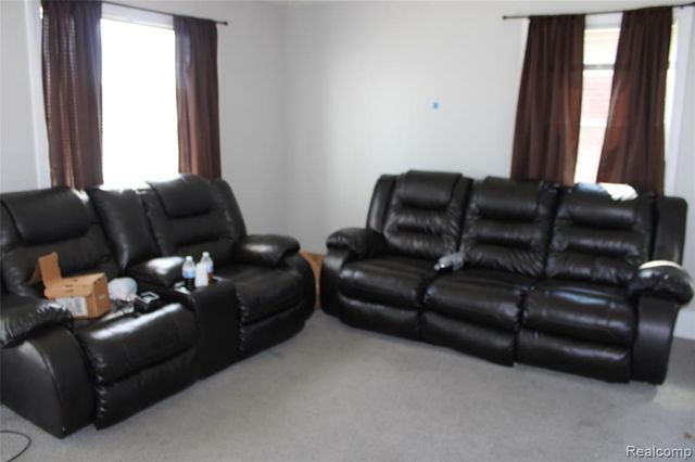 9107 Roselawn Street, Detroit, MI 48204