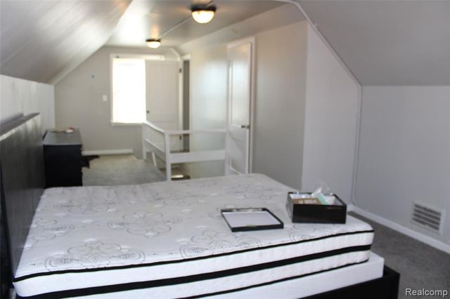 9107 Roselawn Street, Detroit, MI 48204