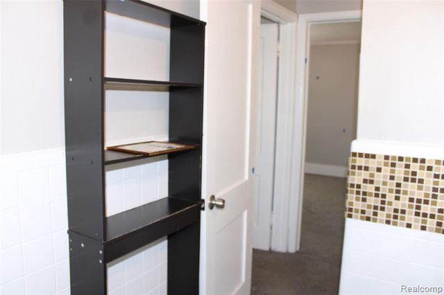 9107 Roselawn Street, Detroit, MI 48204