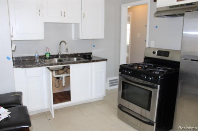 9107 Roselawn Street, Detroit, MI 48204