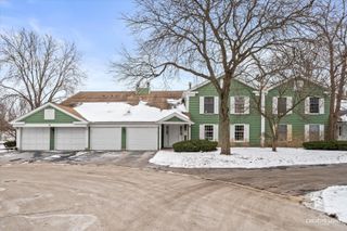 34 Glencoe Court 202-B, Naperville, IL 60565