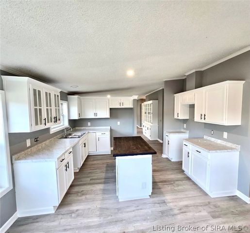 4607 Charlestown Pike, Jeffersonville, IN 47130