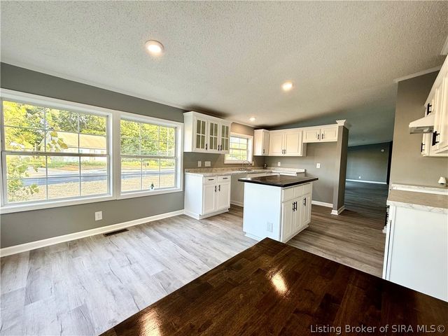 4607 Charlestown Pike, Jeffersonville, IN 47130