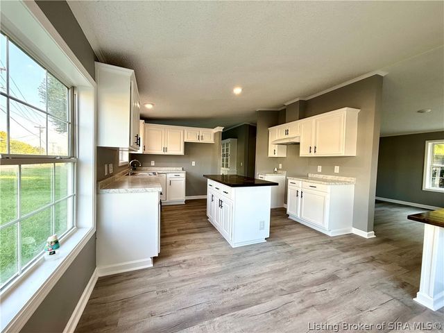 4607 Charlestown Pike, Jeffersonville, IN 47130