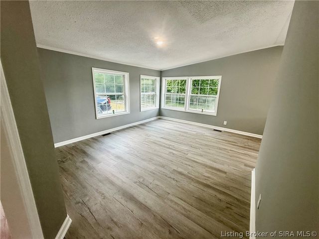4607 Charlestown Pike, Jeffersonville, IN 47130