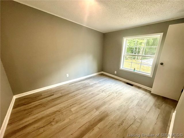 4607 Charlestown Pike, Jeffersonville, IN 47130
