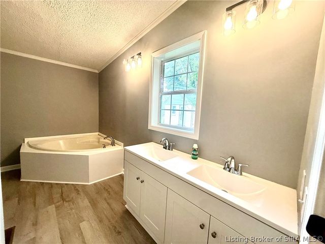 4607 Charlestown Pike, Jeffersonville, IN 47130