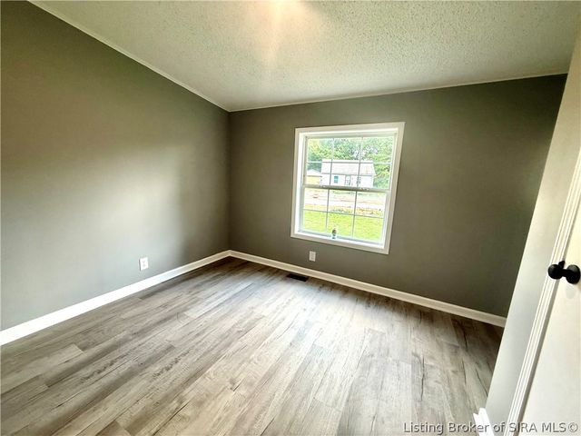 4607 Charlestown Pike, Jeffersonville, IN 47130