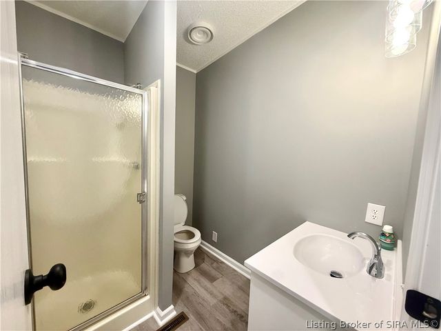 4607 Charlestown Pike, Jeffersonville, IN 47130