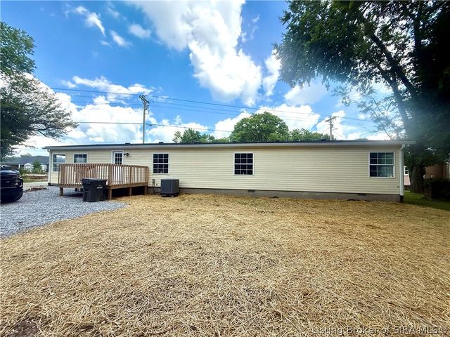 4607 Charlestown Pike, Jeffersonville, IN 47130