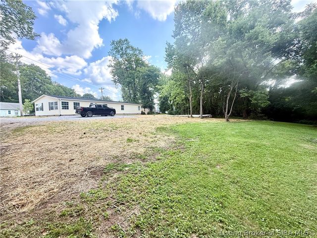 4607 Charlestown Pike, Jeffersonville, IN 47130