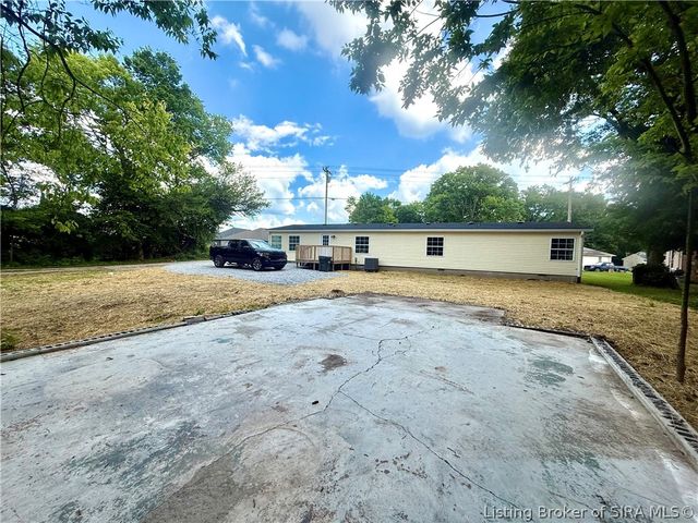 4607 Charlestown Pike, Jeffersonville, IN 47130