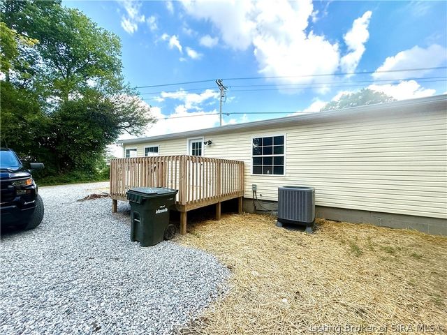 4607 Charlestown Pike, Jeffersonville, IN 47130