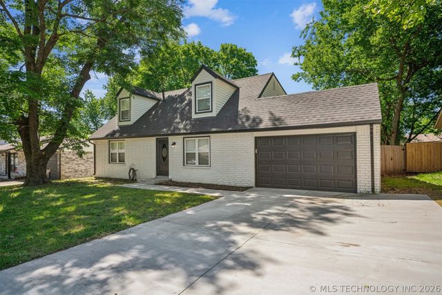 205 W Waco Street, Broken Arrow, OK 74011