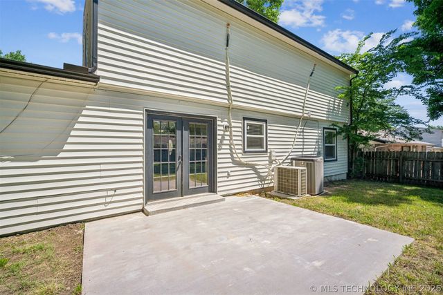 205 W Waco Street, Broken Arrow, OK 74011