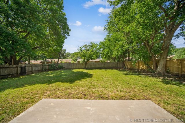 205 W Waco Street, Broken Arrow, OK 74011