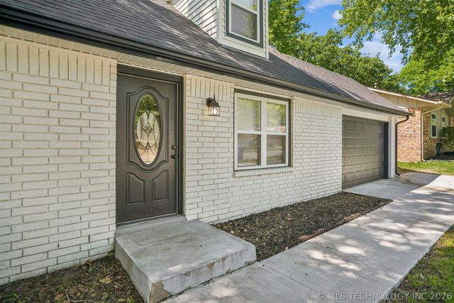 205 W Waco Street, Broken Arrow, OK 74011