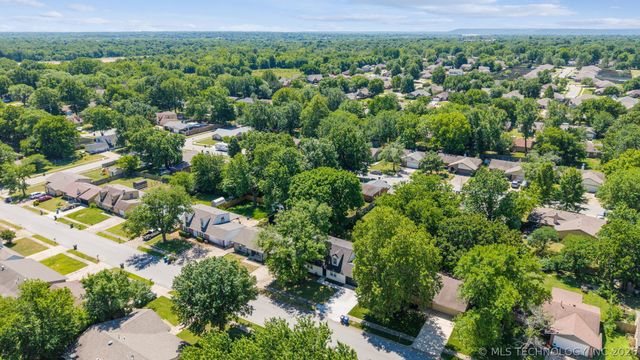 205 W Waco Street, Broken Arrow, OK 74011