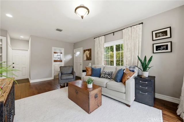 252 S Hacienda, Glendora, CA 91741