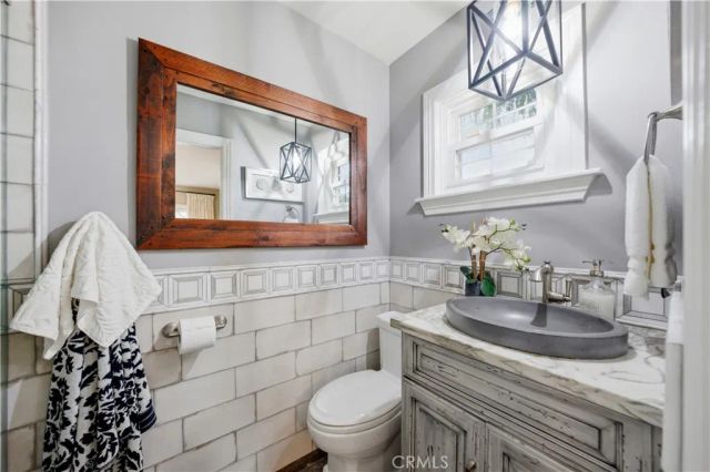 252 S Hacienda, Glendora, CA 91741