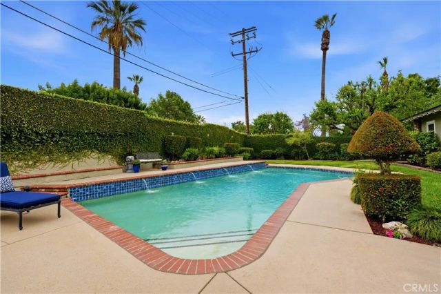 252 S Hacienda, Glendora, CA 91741