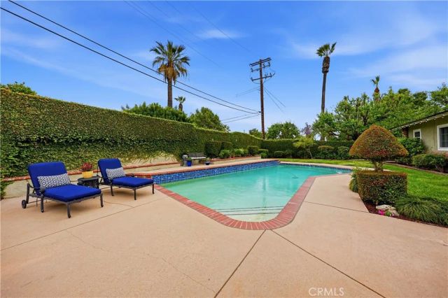 252 S Hacienda, Glendora, CA 91741