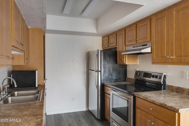 3810 N MARYVALE Parkway 2067, Phoenix, AZ 85031